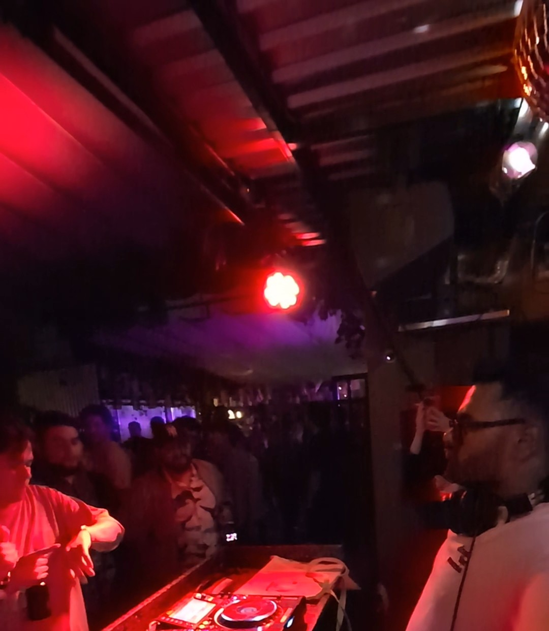 SVAID MUSIC DJing with the crowd